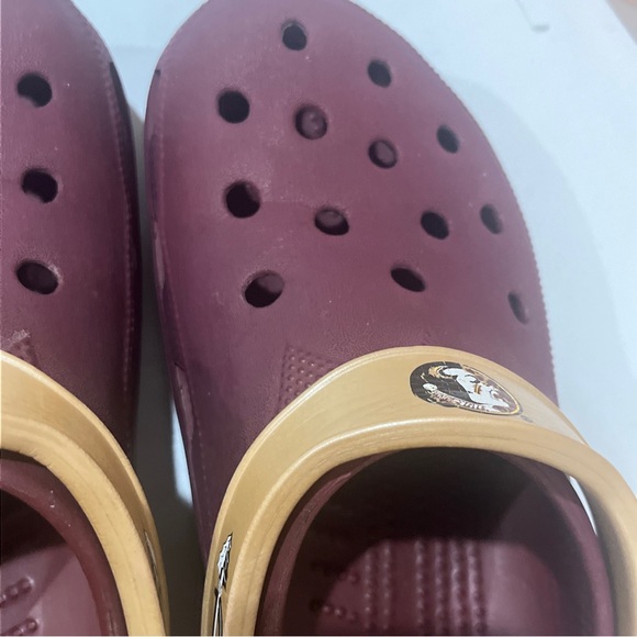 Crocs Florida State Seminoles NCAA Football Team Maroon Logo Unisex Size 12-13 - Picture 11 of 12
